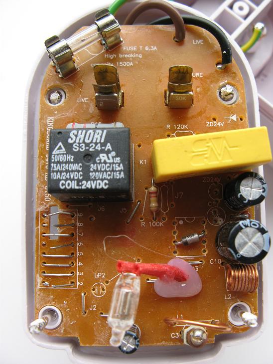 conecto® Kit de Prises Radio-commandées : 1x Prise Radio-commandée et 1x télécommande, 1100 Watt, Blanc